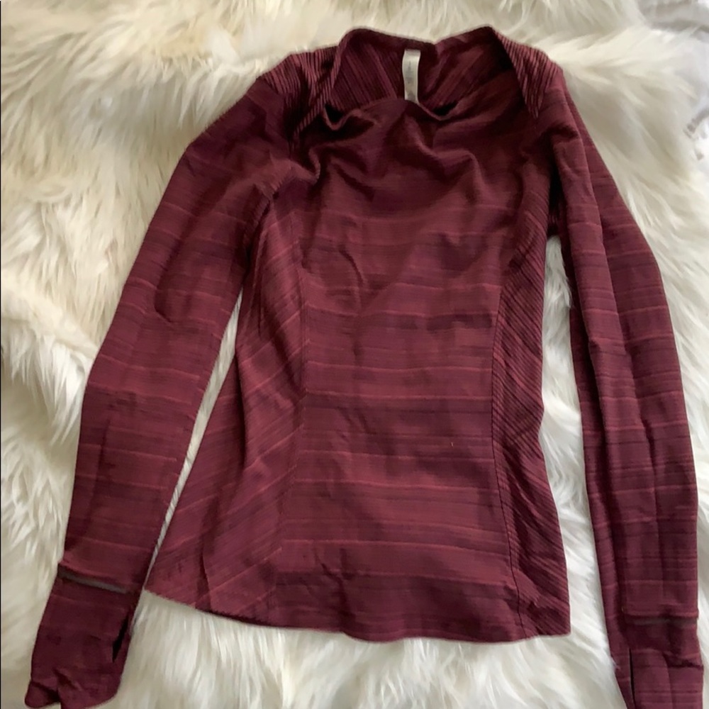 Lululemon long sleeve fitted top